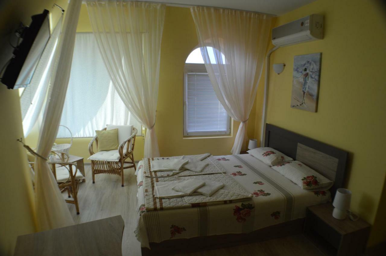 Hotel Dimana Czernomorec Zewnętrze zdjęcie