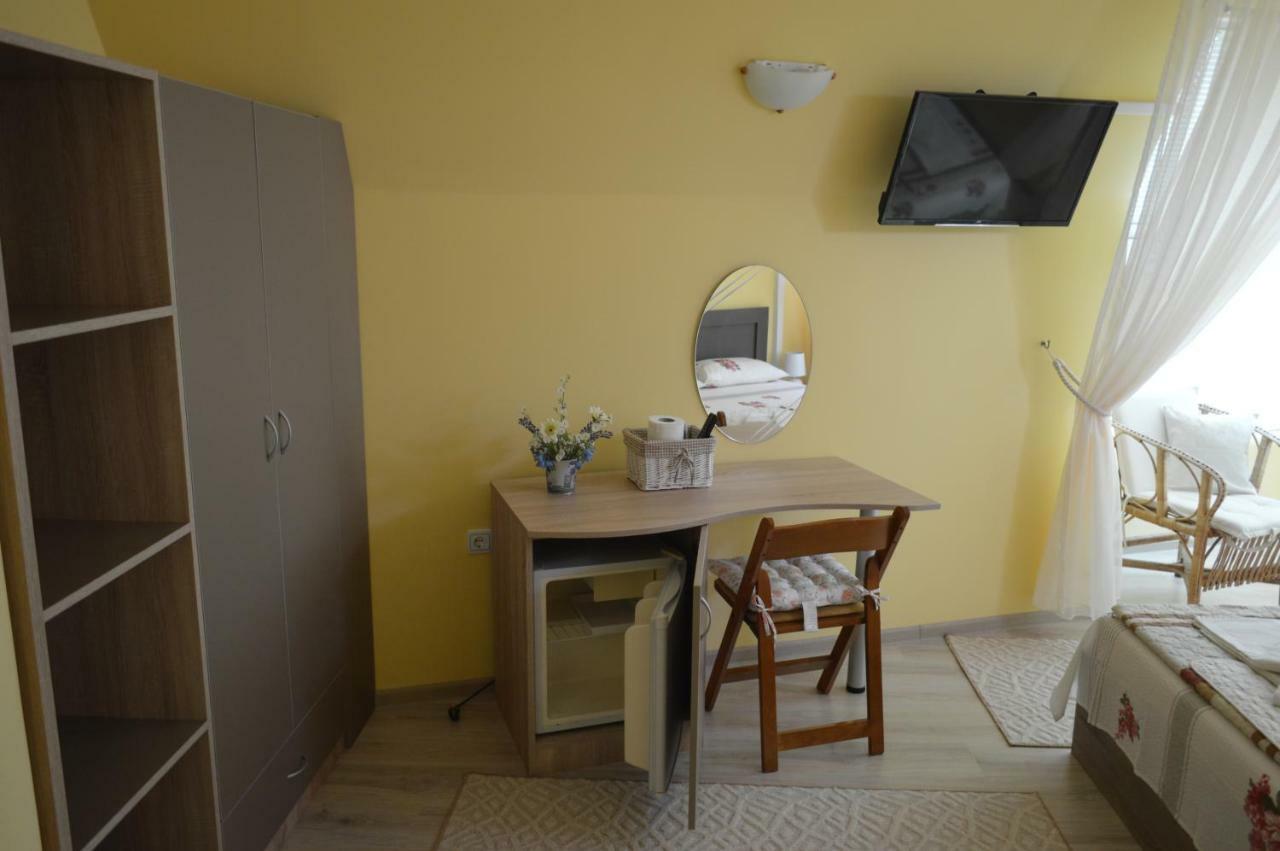 Hotel Dimana Czernomorec Zewnętrze zdjęcie